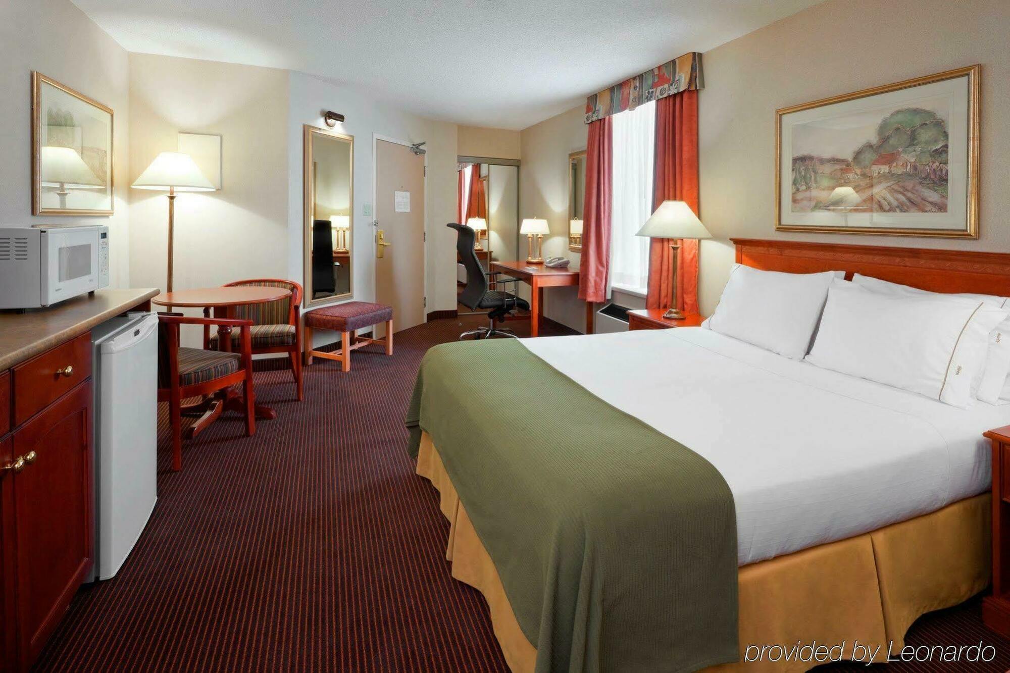 Quality Inn & Suites Regina Downtown Екстериор снимка