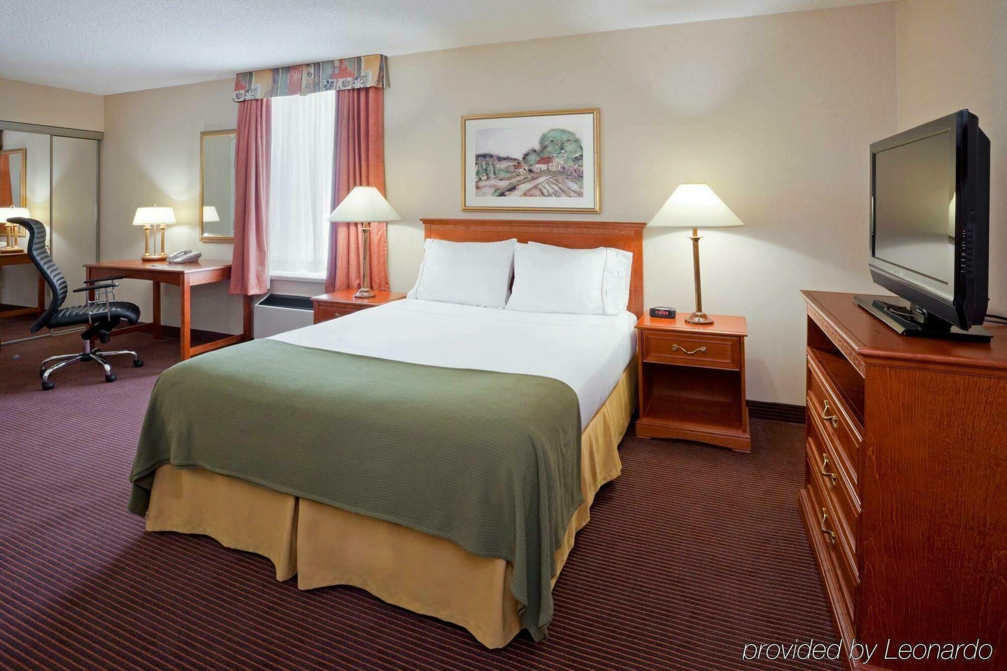 Quality Inn & Suites Regina Downtown Екстериор снимка